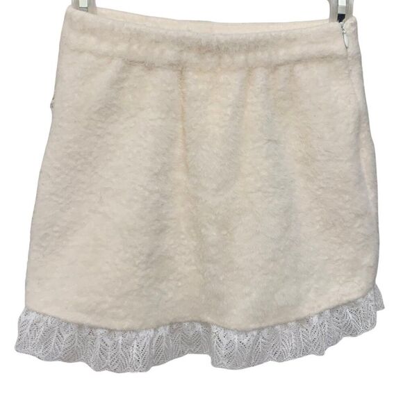 Coquette Kawaii Style White Lace Trim Mini Skirt with Built-In Shorts & Ribbon - Picture 5 of 11